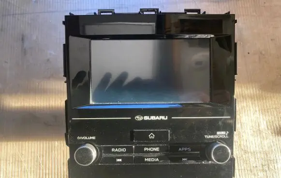 Subaru XV Radio/CD/DVD/GPS head unit 86201FL600 3298086 6434CBE2818