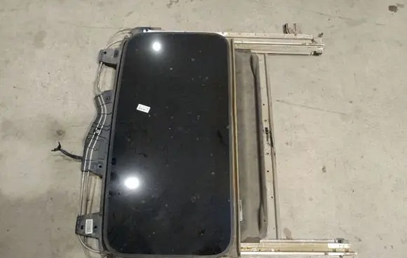 Nissan Pathfinder R51 Sunroof set 