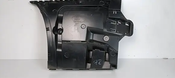BMW 5 G30 G31 G38 Bumper support mounting bracket corner 7387315