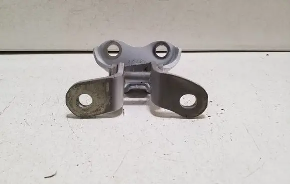 Toyota Yaris Cross Front door lower hinge 