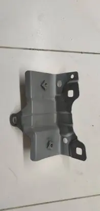 Renault Clio V Fender mounting bracket 663503639R