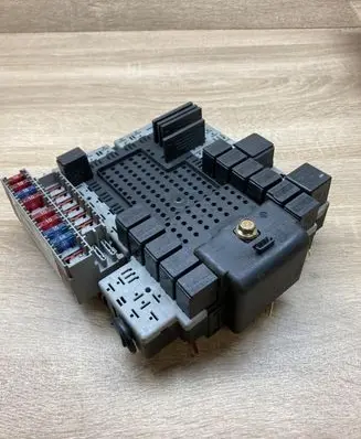 Volvo S80 Fuse module 9162316 9441584