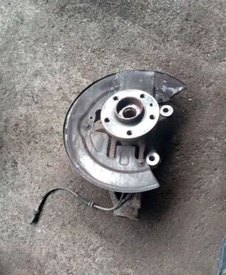 Volvo XC60 Front wheel hub 7G913K171M