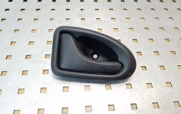 Iveco Daily 35 - 40.10 Front door interior handle 7700830078