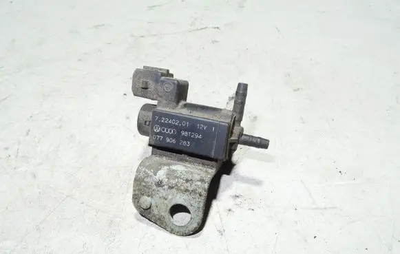 Audi A8 S8 D3 4E Turbo solenoid valve 077906283 72240201