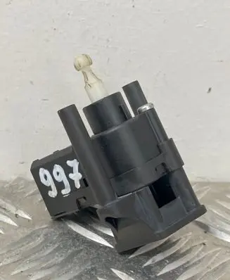 Headlight level adjustment motor