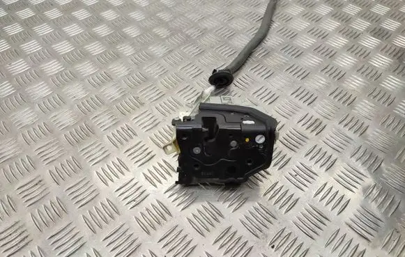 Audi A6 Allroad C7 Front door lock 8J1837016E