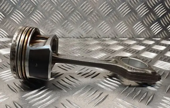 Peugeot 207 Piston with connecting rod 77L54 122P