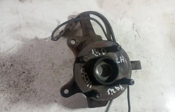 Toyota Yaris Verso Front wheel hub spindle knuckle