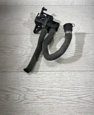 BMW 5 E60 E61 Coolant heater control valve 6920226 060906