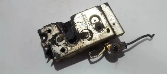 Ford Fiesta Front door lock 96FGB219A64AD 96FG-B219A64-AD