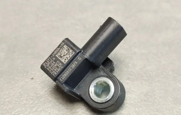 Volkswagen Amarok II Airbag deployment crash/impact sensor L1TT14B006A