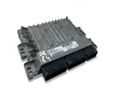 Renault Megane III Engine control unit/module ECU 237101495R S180067144A