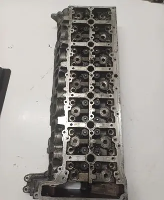 BMW 5 F10 F11 Engine head 7800003