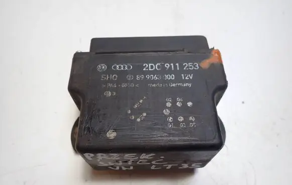 Volkswagen I LT Glow plug pre-heat relay 2D0911253