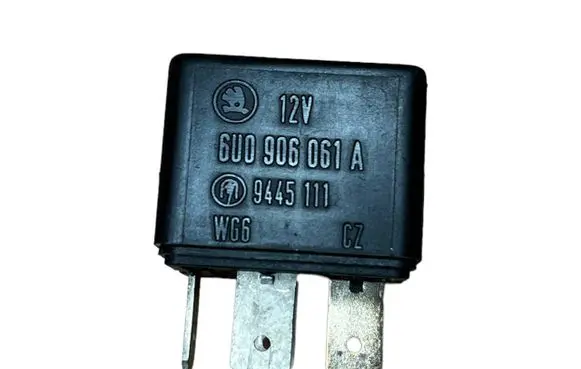 Skoda Fabia Mk1 (6Y) Other relay 6U0906061A 9445111