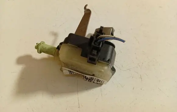 Toyota Avensis T250 Central locking motor 7705005011