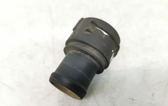 Volkswagen Touran I Engine coolant pipe/hose 3B0122291C