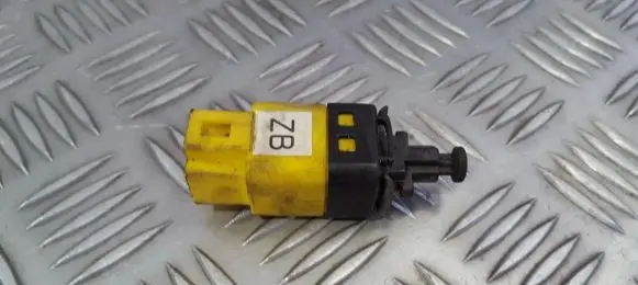 Chevrolet Lacetti Brake pedal sensor switch 96552790