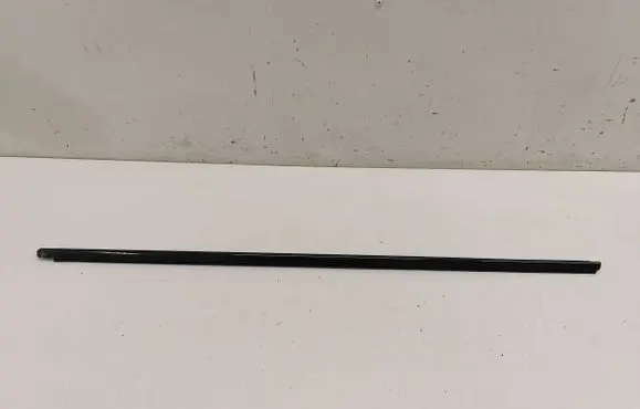 BMW 2 F22 F23 Front door glass trim molding 