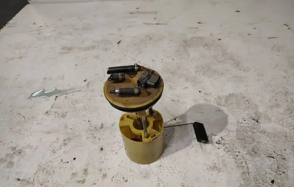 Mercedes-Benz Sprinter W901 W902 W903 W904 In-tank fuel pump 