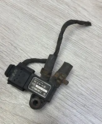 Jeep Compass Exhaust gas pressure sensor 0281002811 56044587AA 1103123EG4