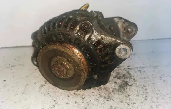 Nissan X-Trail T30 Generator/alternator 231005M310