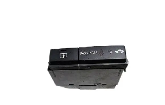 Toyota Avensis Verso Windscreen/window heater switch 84790-05130-C