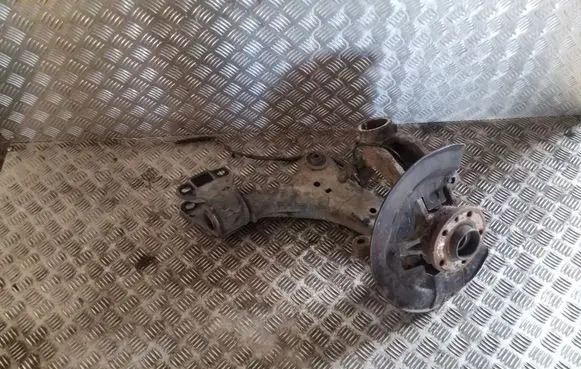 Volvo XC60 Front wheel hub spindle knuckle