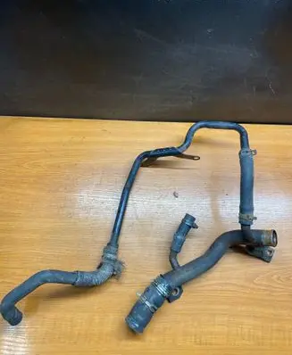 Engine coolant pipe/hose