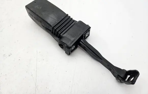 Audi Q3 F3 Front door check strap stopper 83A837267 83A837249