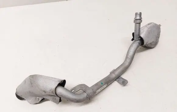 Mercedes-Benz CLA C117 X117 W117 Engine coolant pipe/hose A1332000551