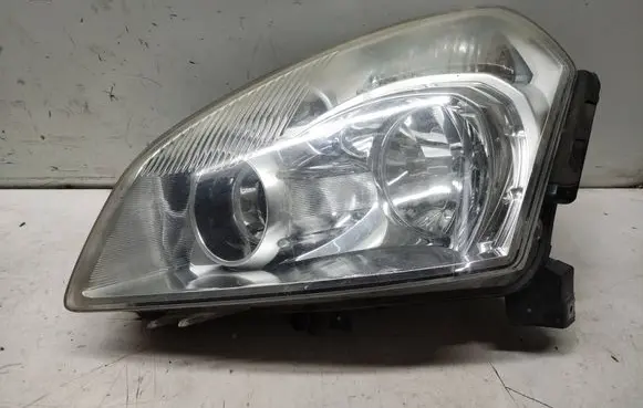 Nissan Qashqai Headlight/headlamp