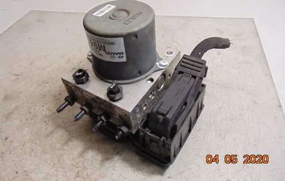 Hyundai ix35 ABS Pump BE6003B106