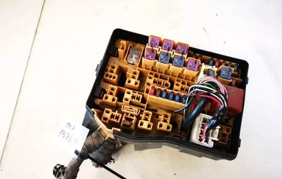 Toyota Avensis Verso Fuse box set