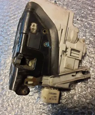 Audi A3 S3 8P Front door lock 4F1837015