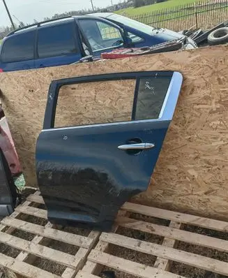 KIA Sportage Rear door