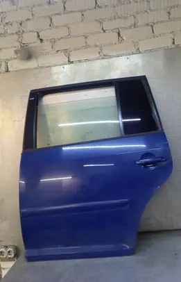 Volkswagen Touran I Rear door 