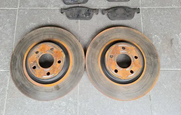 Ford Kuga II Front brake disc