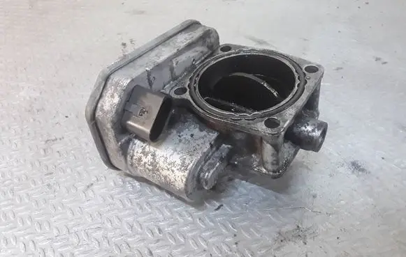 Opel Zafira B Throttle valve 