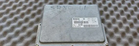 Peugeot 106 Engine control unit/module 0261203736 9620398980