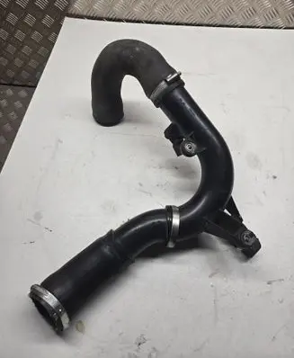 Intercooler hose/pipe