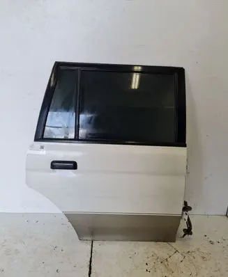 Mitsubishi Montero Rear door