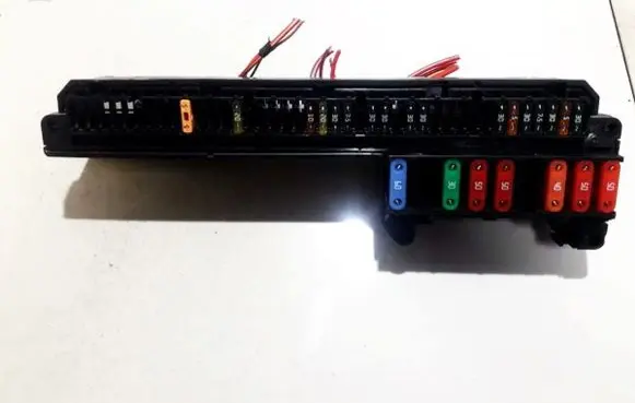 BMW 5 E60 E61 Fuse box set 25613290 61146957330-01