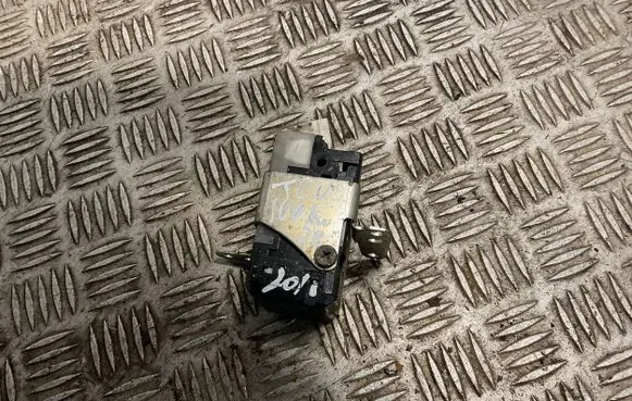 Toyota Corolla Verso AR10 Engine start stop button switch 