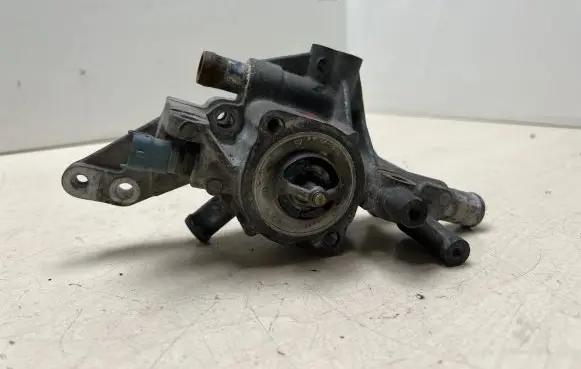 Thermostat/thermostat housing