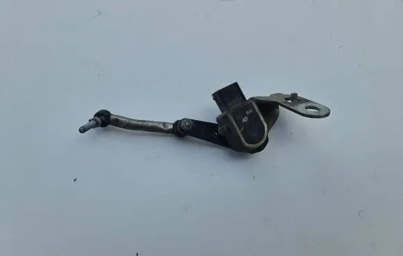 BMW M3 e92 Headlight/headlamp level sensor 6785205 6763734