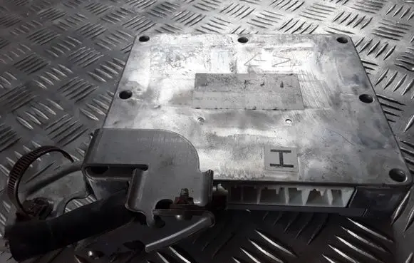 Toyota Avensis Verso Engine control unit/module 8966144260 2110009110