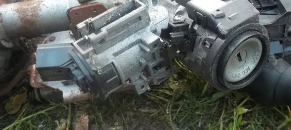 Mazda 2 Ignition lock 111111111