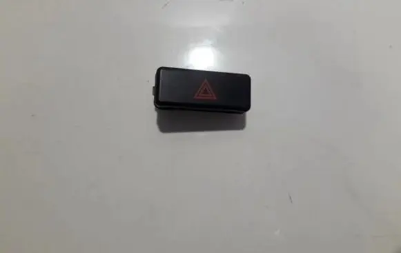 BMW 5 E39 Hazard light switch 8350947 ec5035